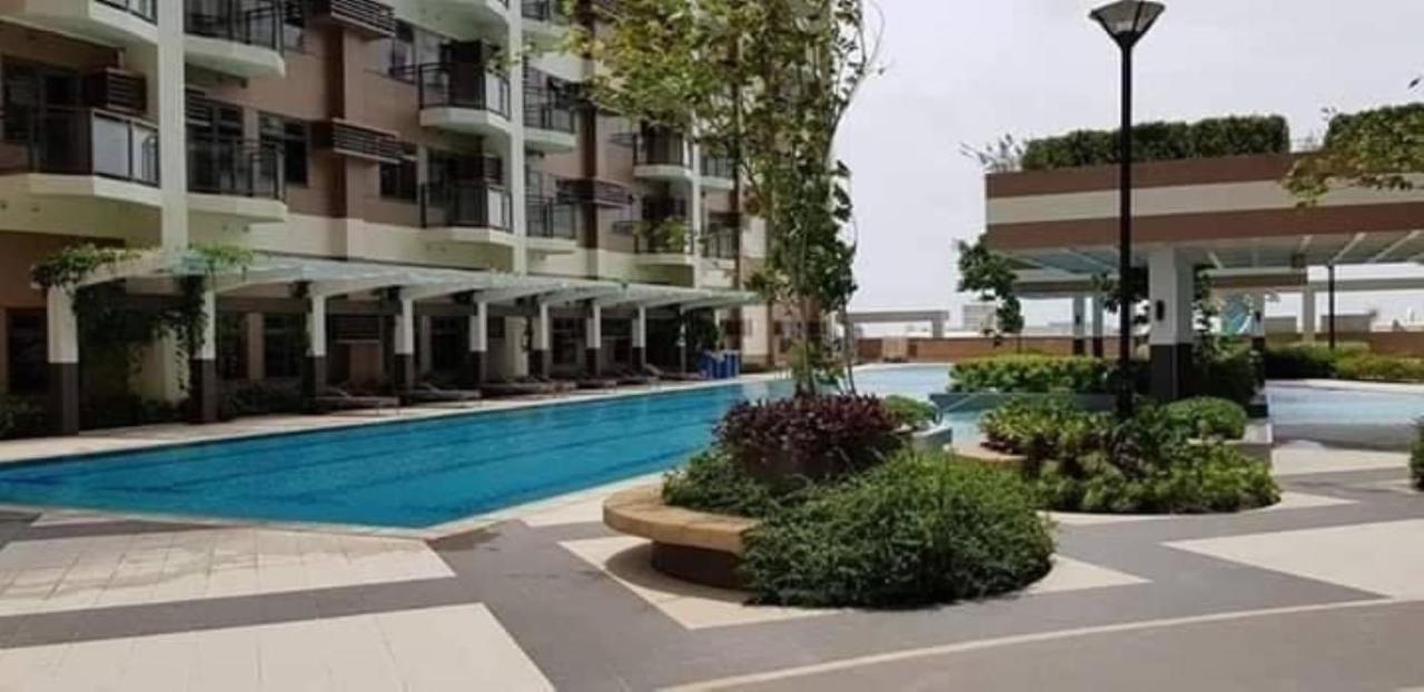 The Radiance Manila Bay Aparthotel Pasay Exterior photo